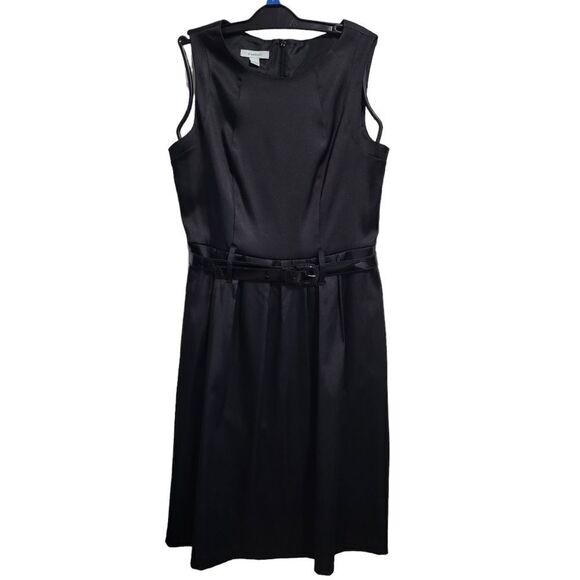 Black Structured Belted Dress  - Picture 1 of 5